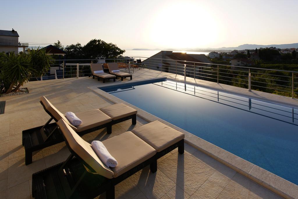 Villa Mermaid Your Croatian Haven With Luxury Pool And Scenic Views Подстрана Экстерьер фото