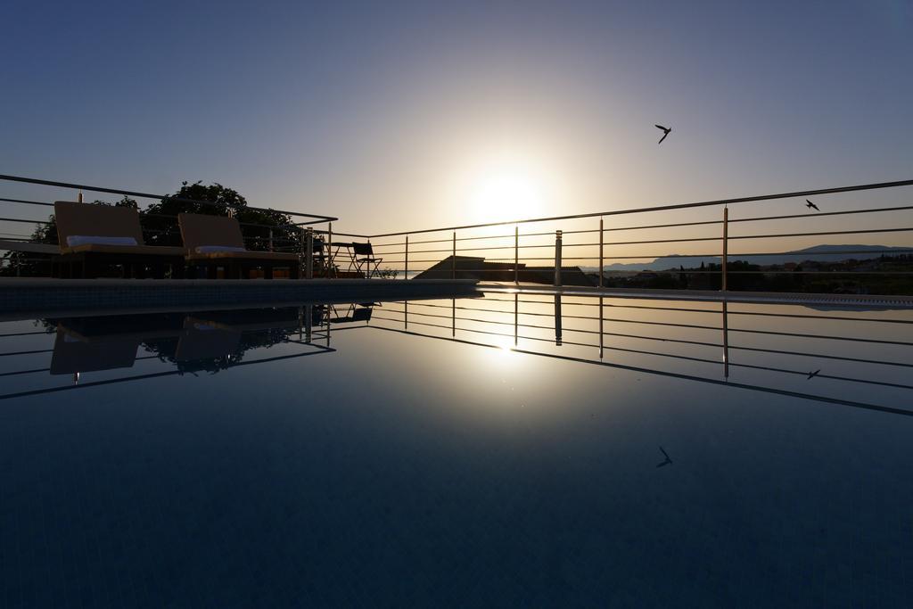 Villa Mermaid Your Croatian Haven With Luxury Pool And Scenic Views Подстрана Экстерьер фото