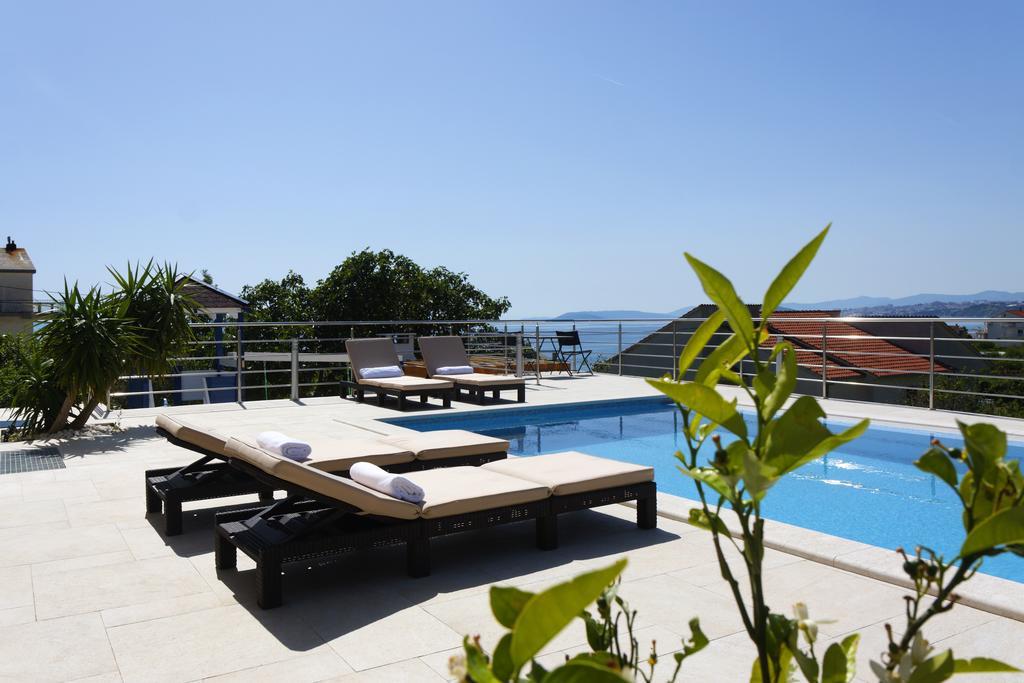 Villa Mermaid Your Croatian Haven With Luxury Pool And Scenic Views Подстрана Экстерьер фото