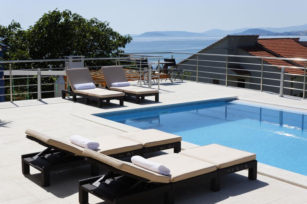 Villa Mermaid Your Croatian Haven With Luxury Pool And Scenic Views Подстрана Экстерьер фото
